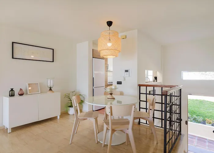Lujosa vivienda en primera línea de playa