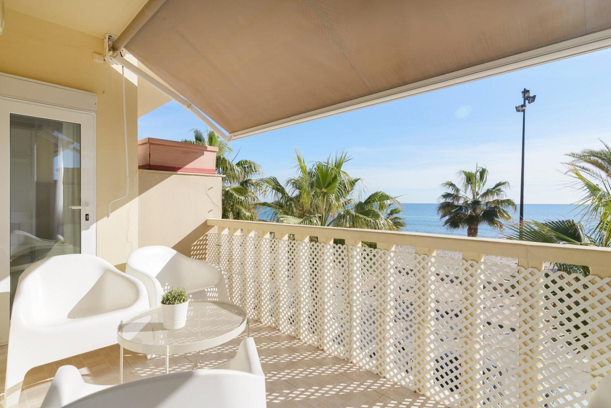 Lujosa Vivienda En Primera Línea De Playa Casa de Férias Fuengirola